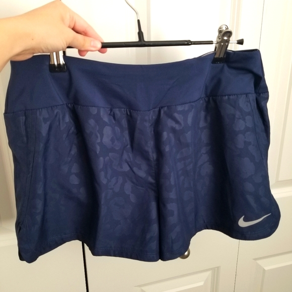 Nike Women's Dri-Fit Cheetah Print Running Shorts - Picture 1 of 4